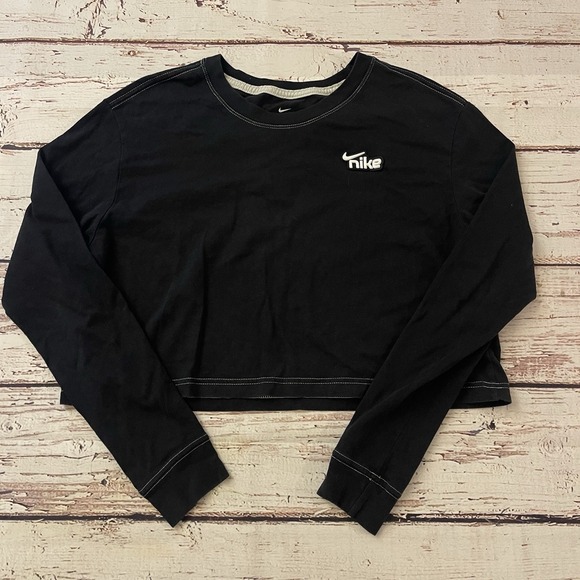 Nike Air Womens Size‎ Medium Dri-Fit Sportswear Black Cropped Long Sleeve Shirt - Picture 1 of 7
